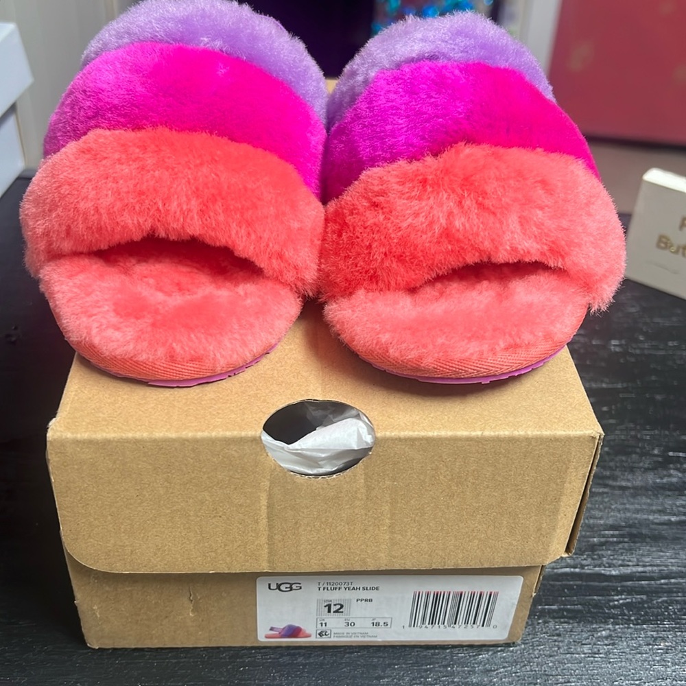 Girls Ugg Fluff Yeah Slide Size 12